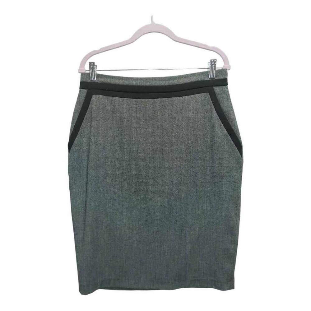 DE Collections grayā & black skirt. Size Medium